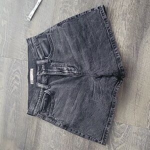 SO Super High Rise 90s Boyfriend Shorts in Black Size 25W
